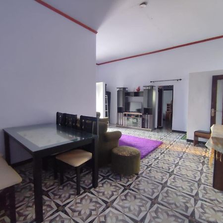 ברומו Elen Homestay By Abm מראה חיצוני תמונה